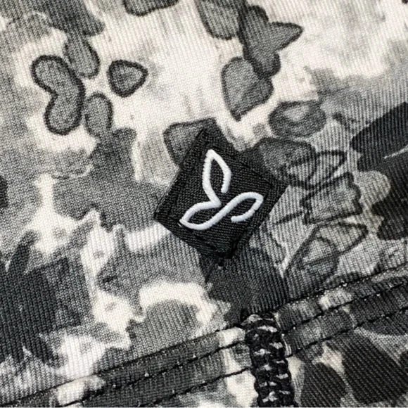 PrAna Roxanne Hydrobloom Capri Crop Leggings size M~NWOT$4.99 Ships! Made in USA - Picture 7 of 10